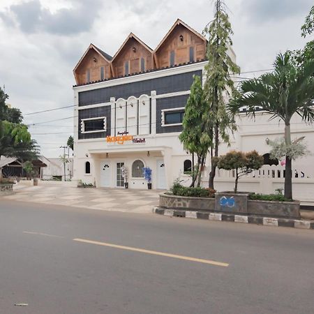 Urbanview Hotel Kangen Bungalow Purwakarta Maracang Exterior foto